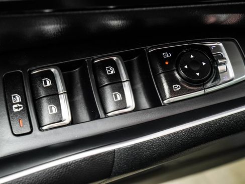 Used 2024 Kia Sorento S w/ Panoramic Sunroof Package FWD image 45