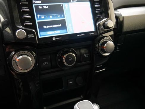 Used 2021 Toyota 4Runner TRD Off-Road Premium w/ Moonroof Package AWD/4WD image 18