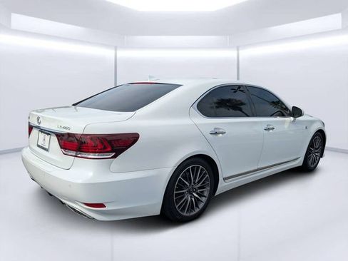 Used 2016 Lexus LS 460 w/ F Sport Package RWD image 3