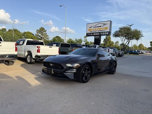 Used 2022 Ford Mustang Coupe w/ Equipment Group 101A RWD image 36