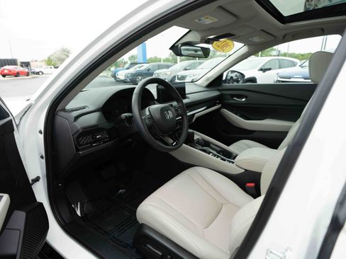 Certified 2025 Honda Accord EX-L image 8