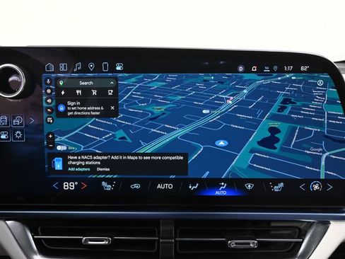 Used 2025 Chevrolet Equinox EV LT image 29