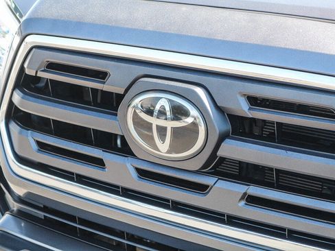 Used 2019 Toyota Tacoma SR5 RWD image 22