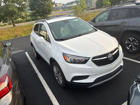 Used 2019 Buick Encore Preferred FWD image 2