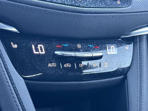 Used 2021 Cadillac XT5 Premium Luxury FWD image 30