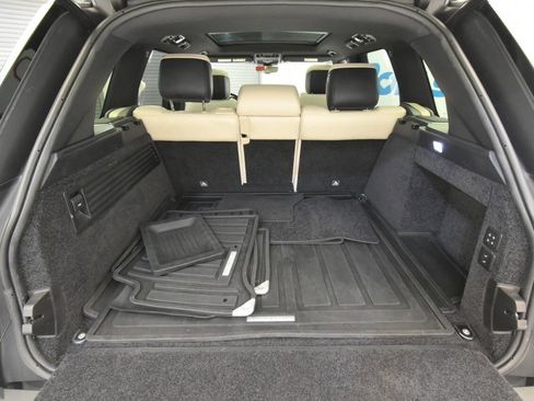 Used 2020 Land Rover Range Rover HSE AWD/4WD image 17