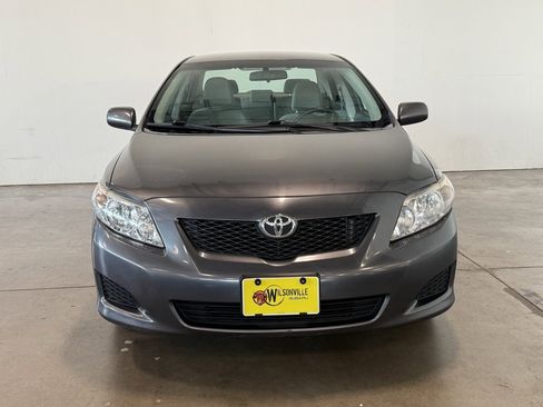 Used 2010 Toyota Corolla LE image 3