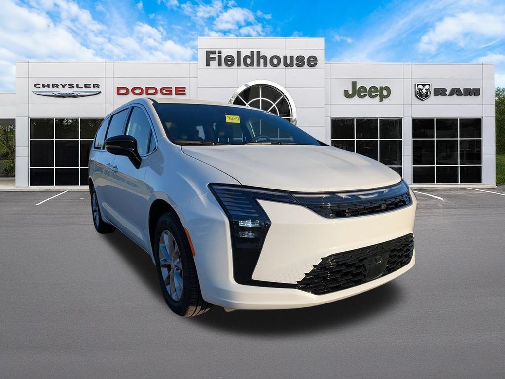 New 2027 Chrysler Pacifica Select AWD/4WD image 3
