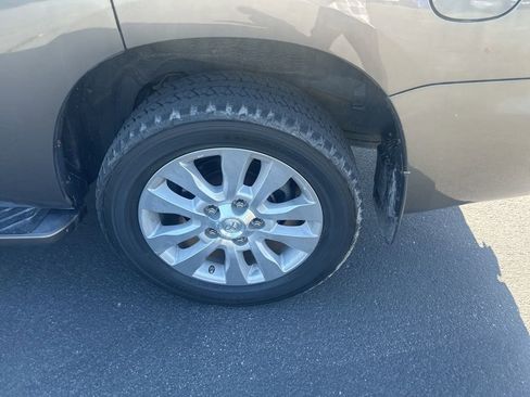 Used 2013 Toyota Sequoia Platinum AWD/4WD image 16