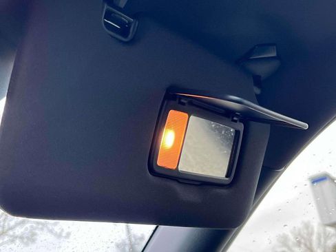 Certified 2025 Subaru Forester Premium image 31