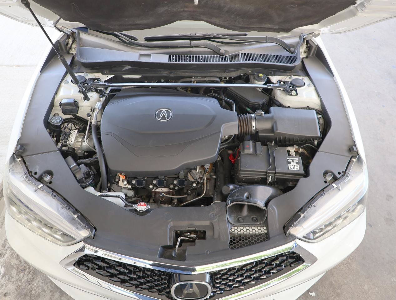 Used 2018 Acura TLX w/ Technology Package FWD image 12