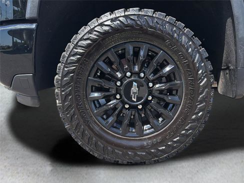 Used 2024 Chevrolet Silverado 2500 LTZ w/ LTZ Plus Package AWD/4WD image 35