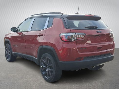New 2026 Jeep Compass Limited AWD/4WD image 3