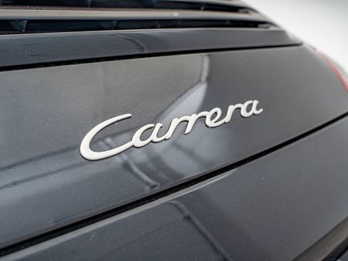Used 2005 Porsche 911 Carrera RWD image 24