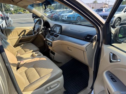 Used 2010 Honda Odyssey EX-L image 18