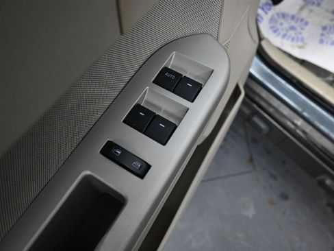 Used 2011 Ford Escape XLT image 26