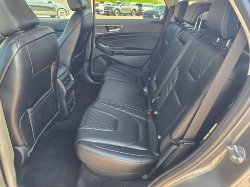 Used 2023 Ford Edge Titanium AWD/4WD image 10