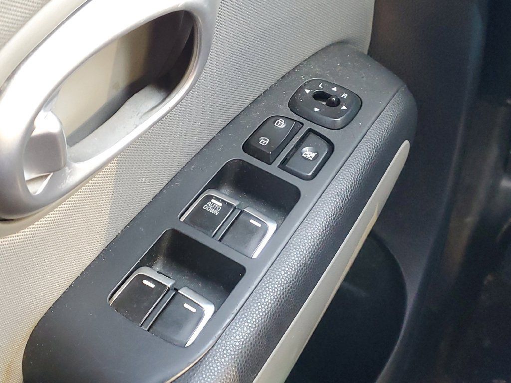 Used 2019 Kia Soul FWD image 13