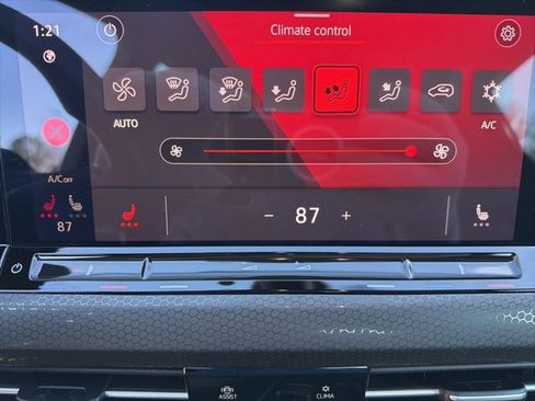 Used 2024 Volkswagen GTI SE image 18