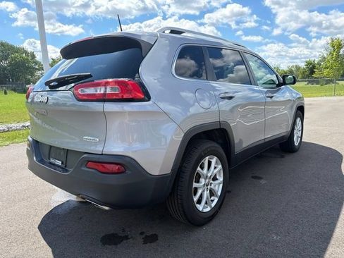 Used 2016 Jeep Cherokee Latitude w/ Comfort/Convenience Group AWD/4WD image 7