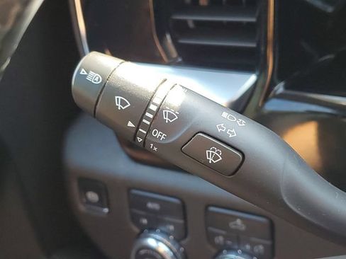 Used 2025 GMC Sierra 1500 Elevation AWD/4WD image 13