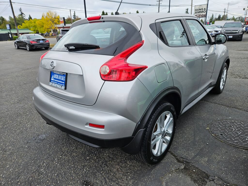 Used 2011 Nissan Juke S FWD image 5