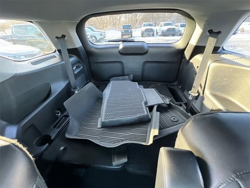 Used 2020 Ford Explorer XLT w/ Equipment Group 202A image 32