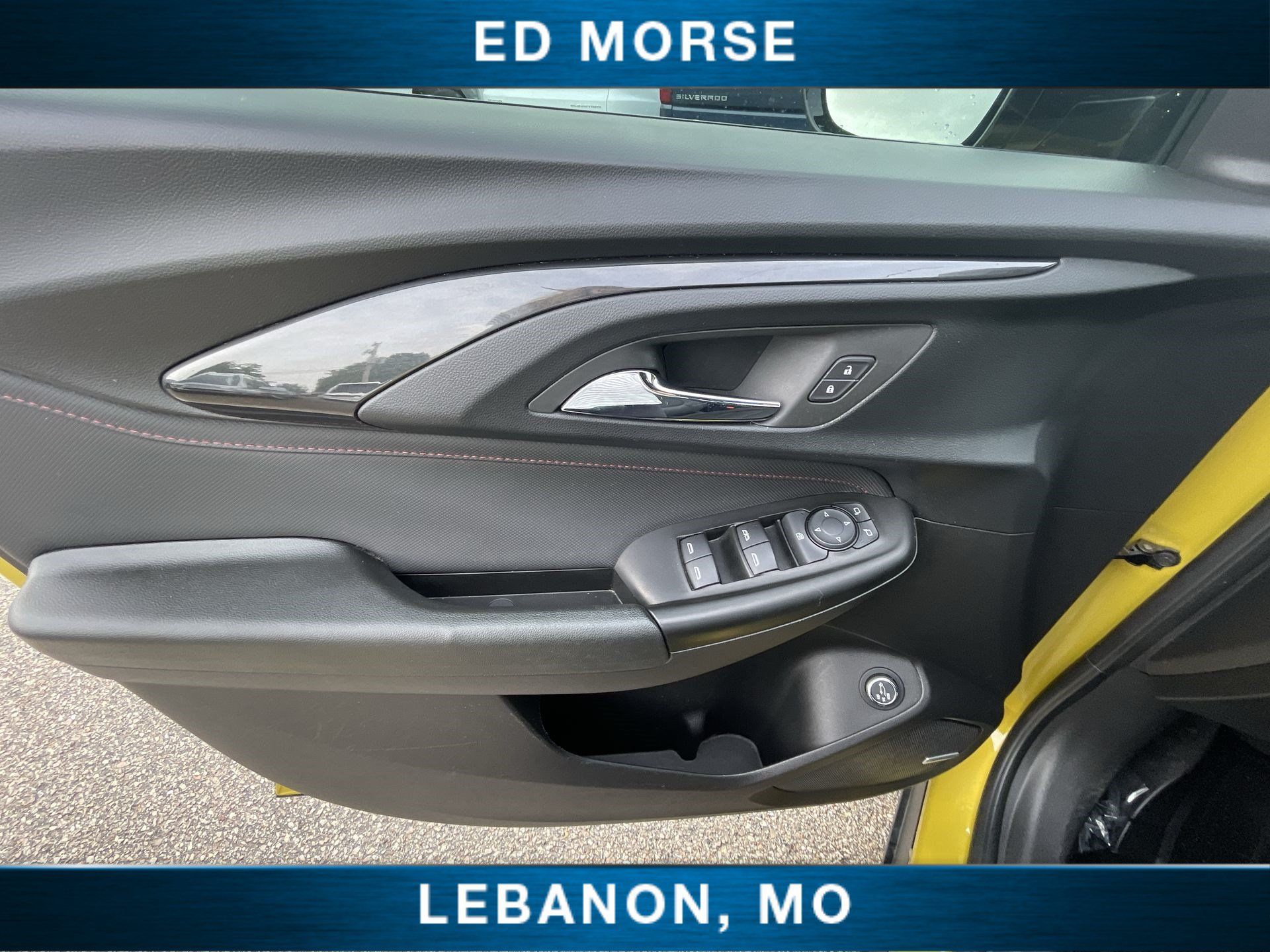 Used 2023 Chevrolet TrailBlazer RS w/ Sun and Liftgate Package FWD image 22