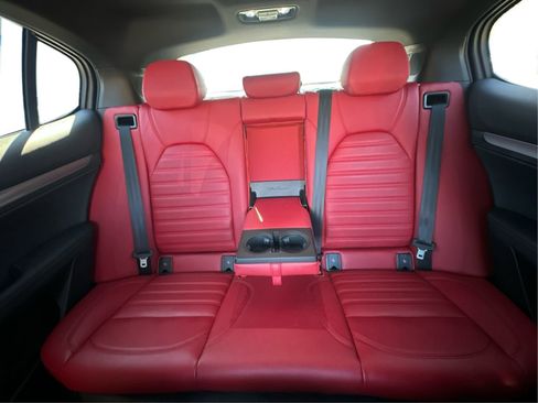 Used 2022 Alfa Romeo Stelvio Veloce AWD/4WD image 15