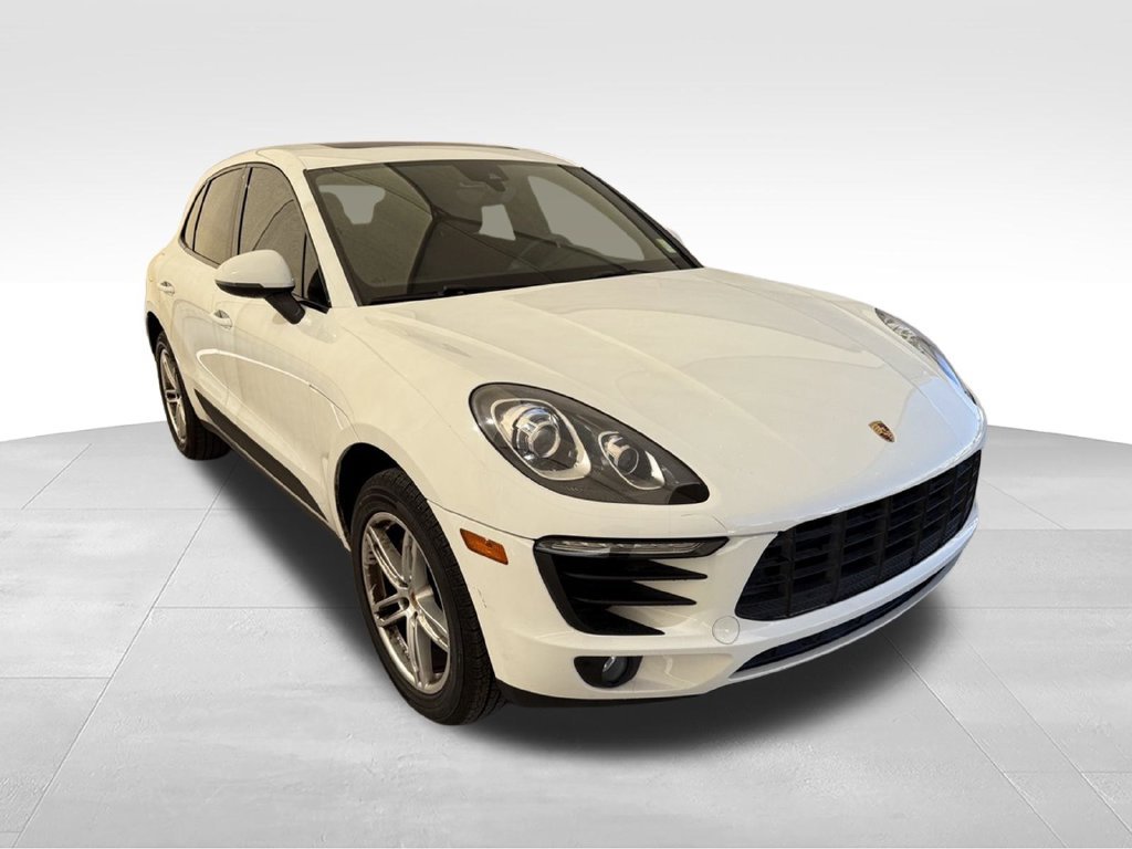Used 2017 Porsche Macan AWD/4WD image 4