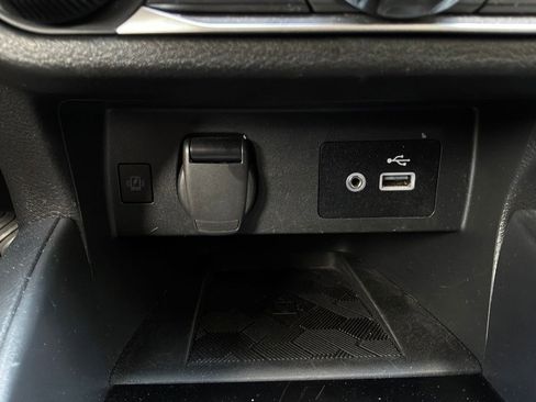 Used 2025 Nissan Versa SV FWD image 23