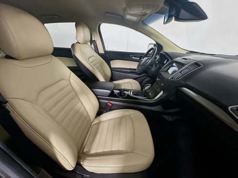 Used 2018 Ford Edge SEL w/ Equipment Group 201A AWD/4WD image 29