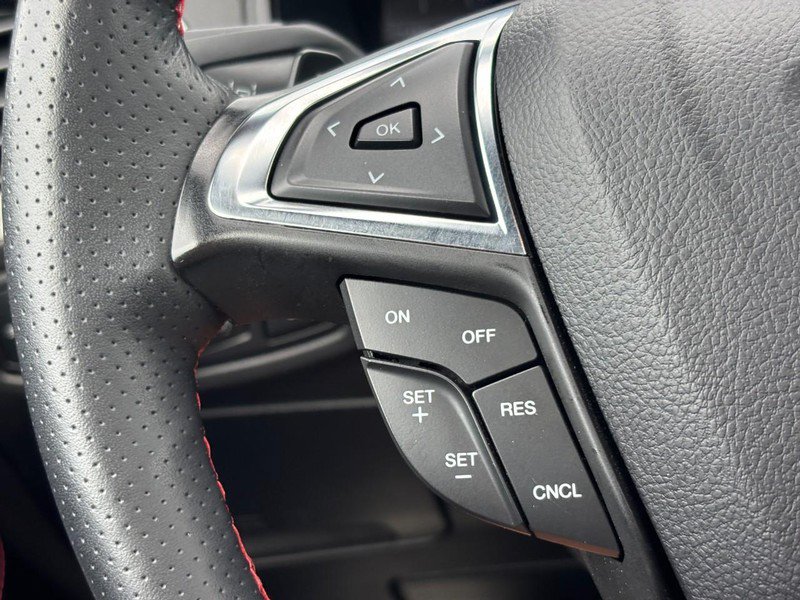 Used 2024 Ford Edge ST-Line w/ Class II Trailer Tow Package AWD/4WD image 19