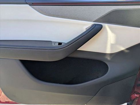 Used 2026 Tesla Model Y AWD image 9