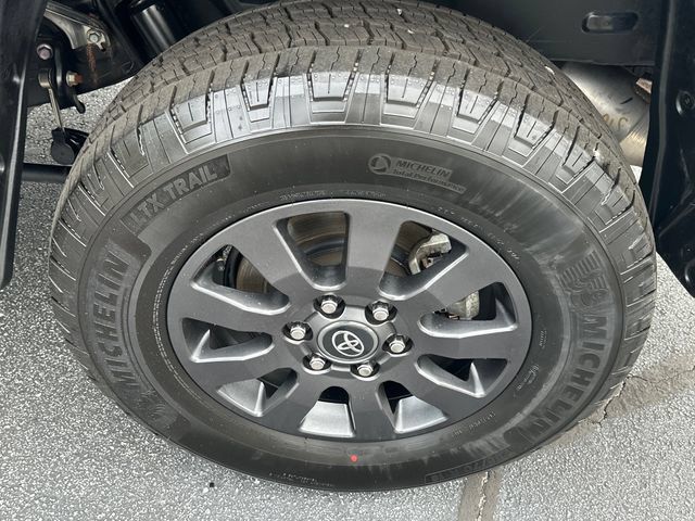 Used 2024 Toyota Tundra SR5 w/ SR5 Convenience Package AWD/4WD image 23