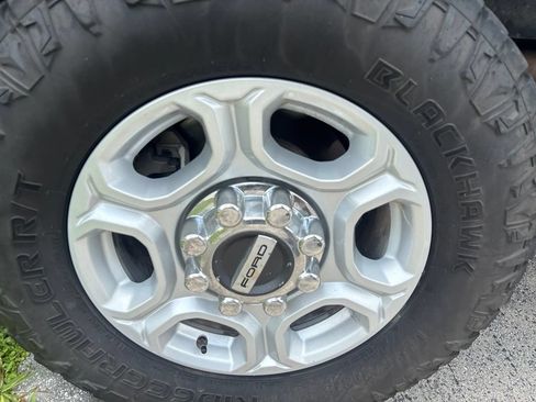Certified 2025 Ford F250 XLT w/ FX4 Off-Road Package AWD/4WD image 13