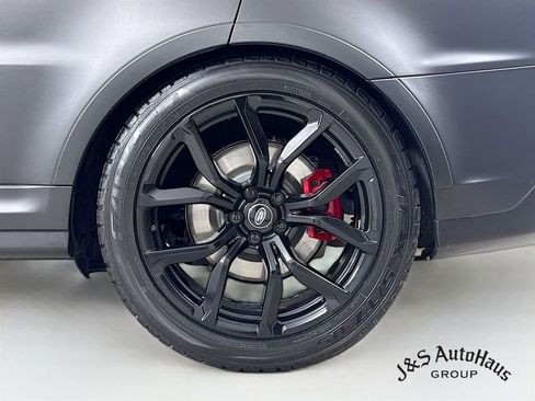 Used 2018 Land Rover Range Rover Sport SVR image 39