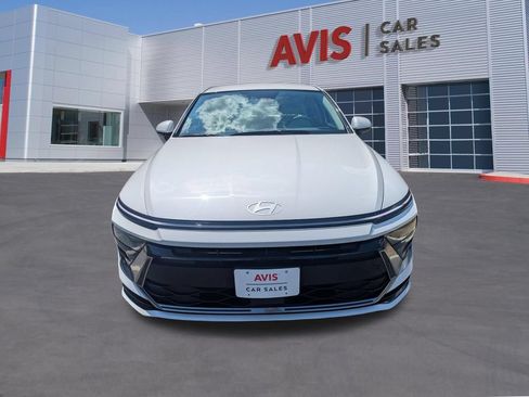 Used 2025 Hyundai Sonata SEL FWD image 2