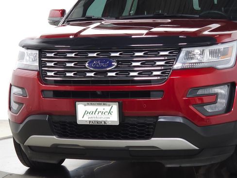 Used 2017 Ford Explorer Limited w/ Equipment Group 301A AWD/4WD image 4
