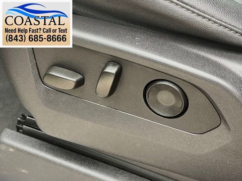 Used 2025 GMC Sierra 1500 SLT RWD image 8