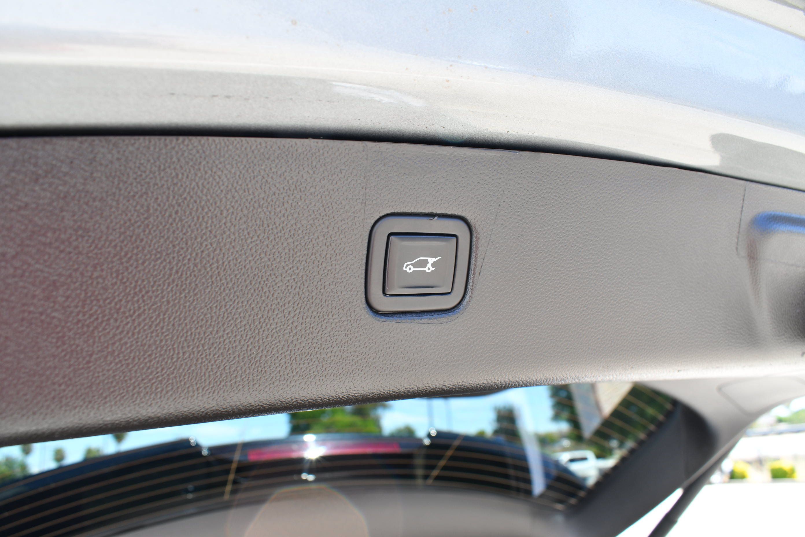 Used 2023 Chevrolet Blazer LT w/ Convenience Package FWD image 10