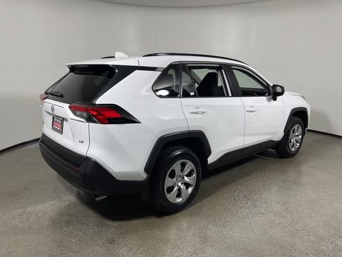 Certified 2021 Toyota RAV4 LE FWD image 3