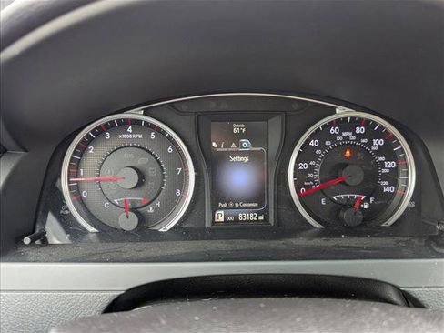 Used 2015 Toyota Camry SE w/ Moonroof Package image 11