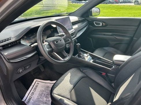Used 2023 Jeep Compass Trailhawk AWD/4WD image 10