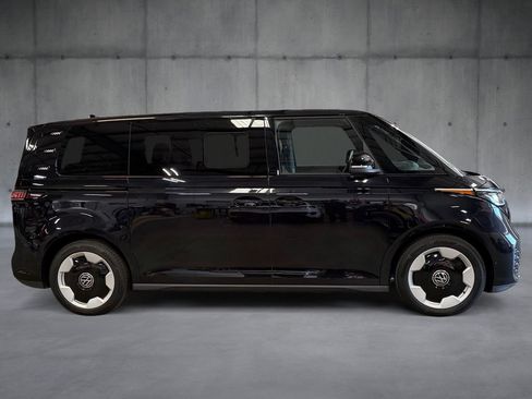 New 2025 Volkswagen ID. Buzz Pro S RWD image 6