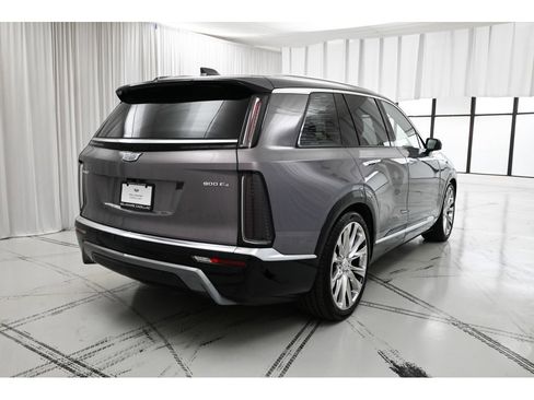 New 2026 Cadillac Vistiq Premium Luxury AWD/4WD image 7