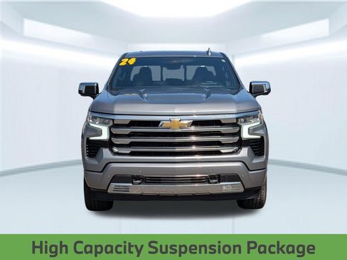Used 2024 Chevrolet Silverado 1500 High Country w/ High Country Premium Package AWD/4WD image 11