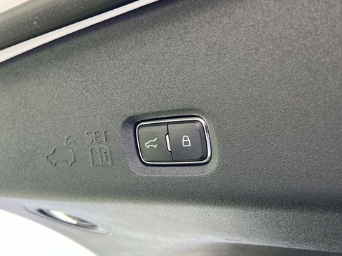 Certified 2025 Ford Expedition Active AWD/4WD image 34