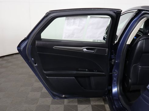 Used 2019 Ford Fusion SEL image 20