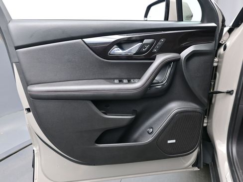 Used 2021 Chevrolet Blazer RS w/ Enhanced Convenience Package image 9